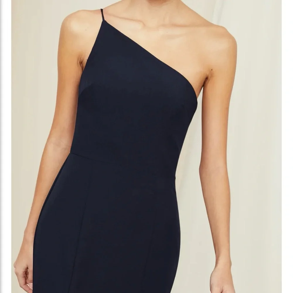 AMSALE Sloan Black Gown, Size 2 - Picture 3 of 13